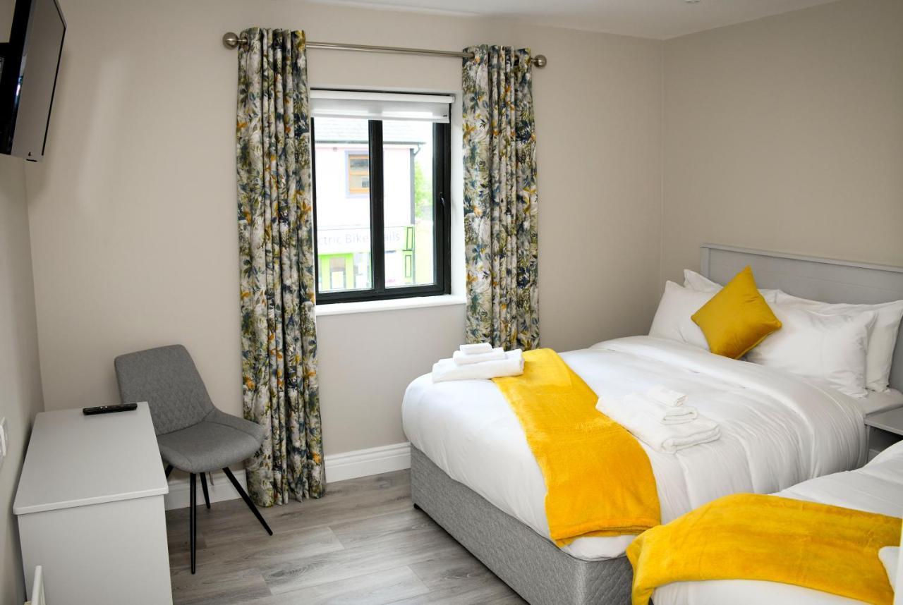 The Leitrim Inn And Blueway Lodge County Leitrim Экстерьер фото