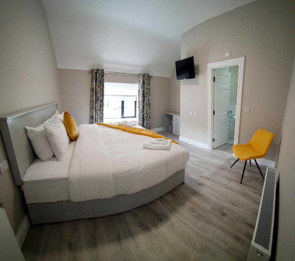 The Leitrim Inn And Blueway Lodge County Leitrim Экстерьер фото