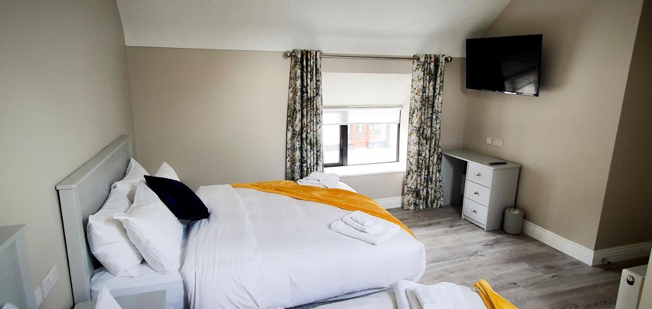 The Leitrim Inn And Blueway Lodge County Leitrim Экстерьер фото
