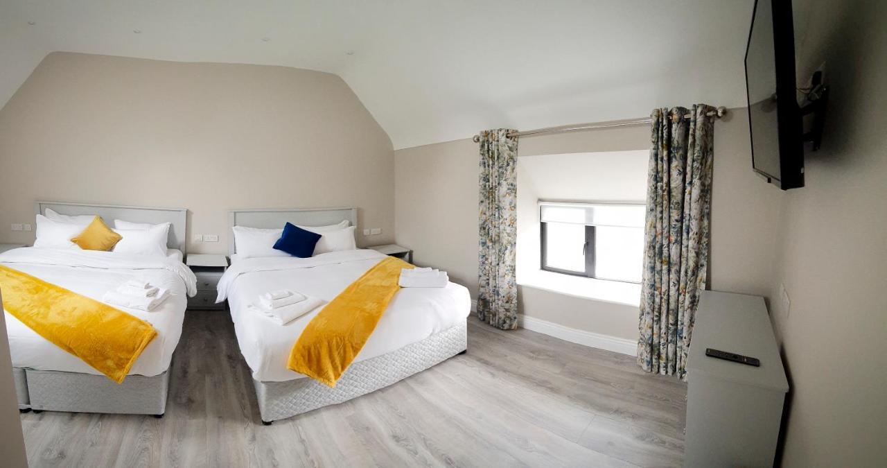 The Leitrim Inn And Blueway Lodge County Leitrim Экстерьер фото