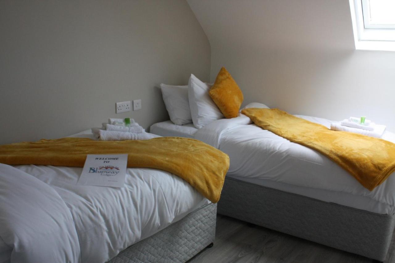 The Leitrim Inn And Blueway Lodge County Leitrim Экстерьер фото