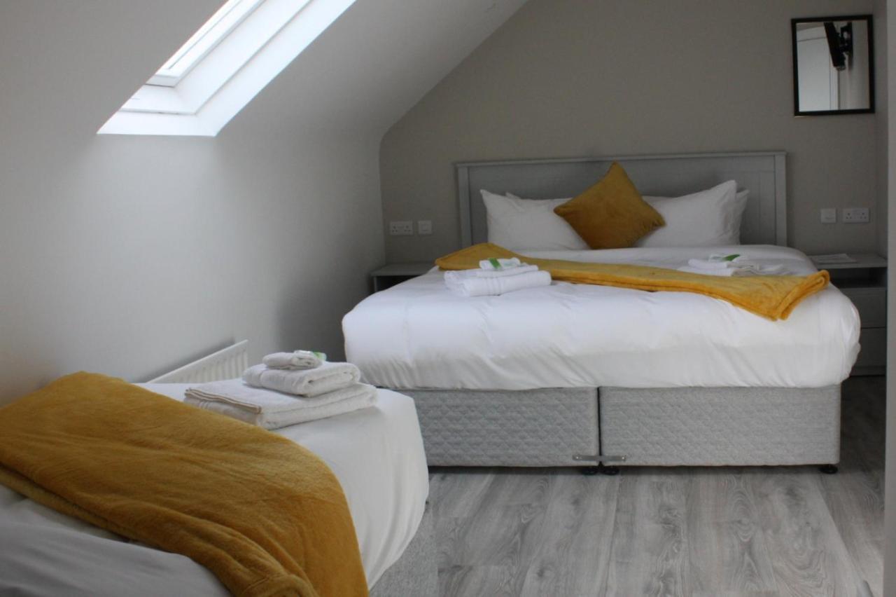 The Leitrim Inn And Blueway Lodge County Leitrim Экстерьер фото
